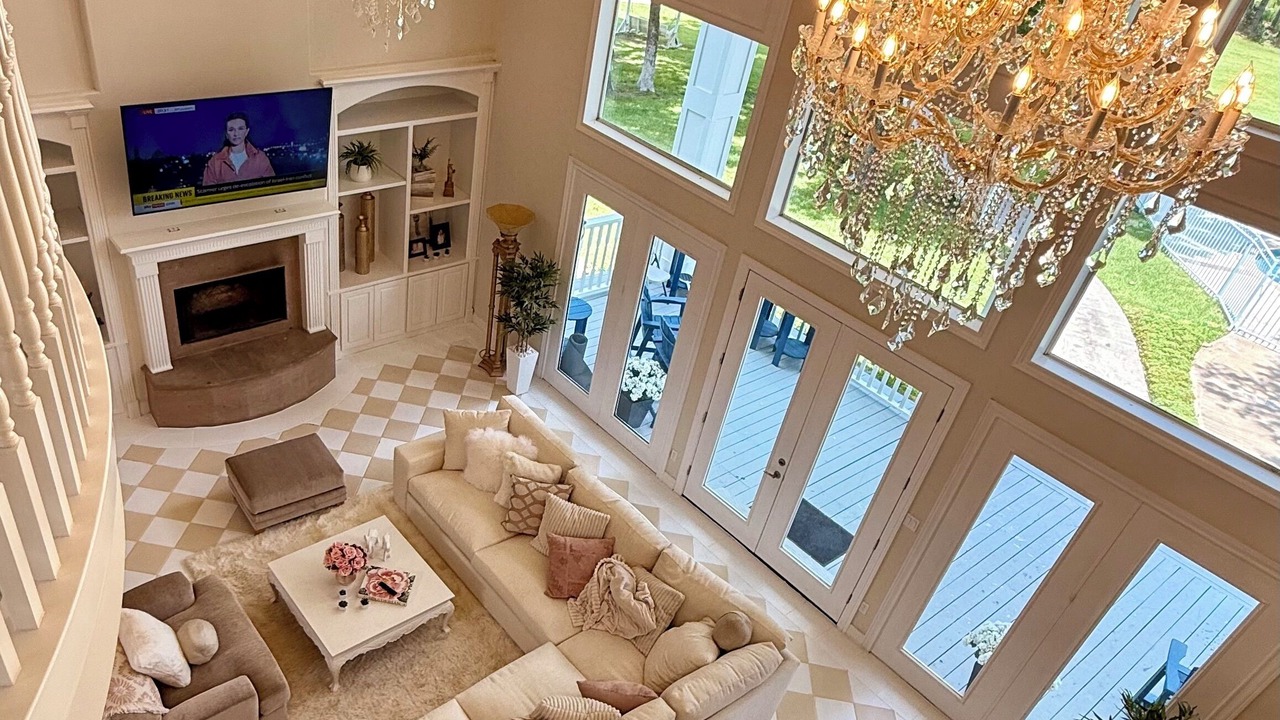 Photo of Livingroom in Oakhurst