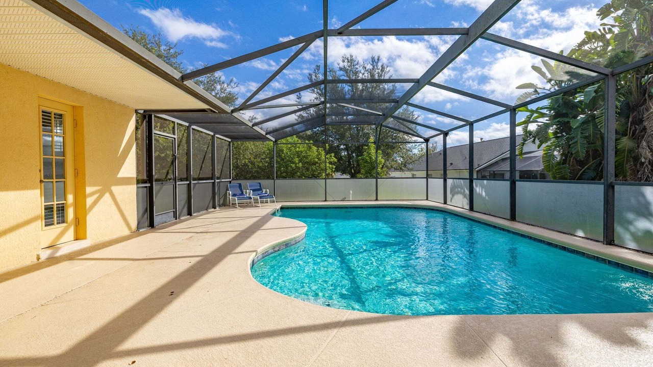 Photo of Outdoor in Orange Tree