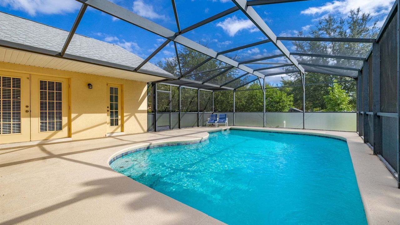 Photo of Outdoor in Orange Tree