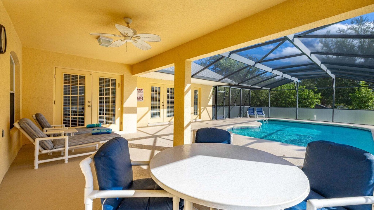 Photo of Outdoor in Orange Tree