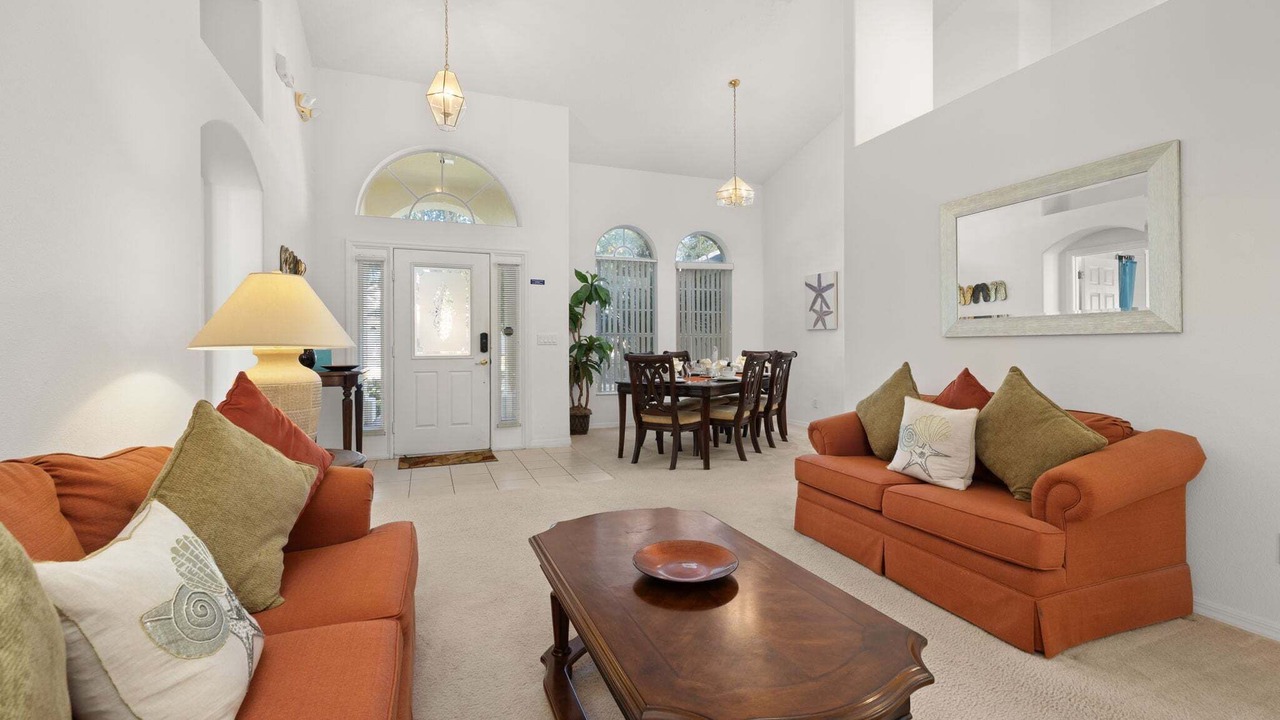 Photo of Livingroom in Orange Tree