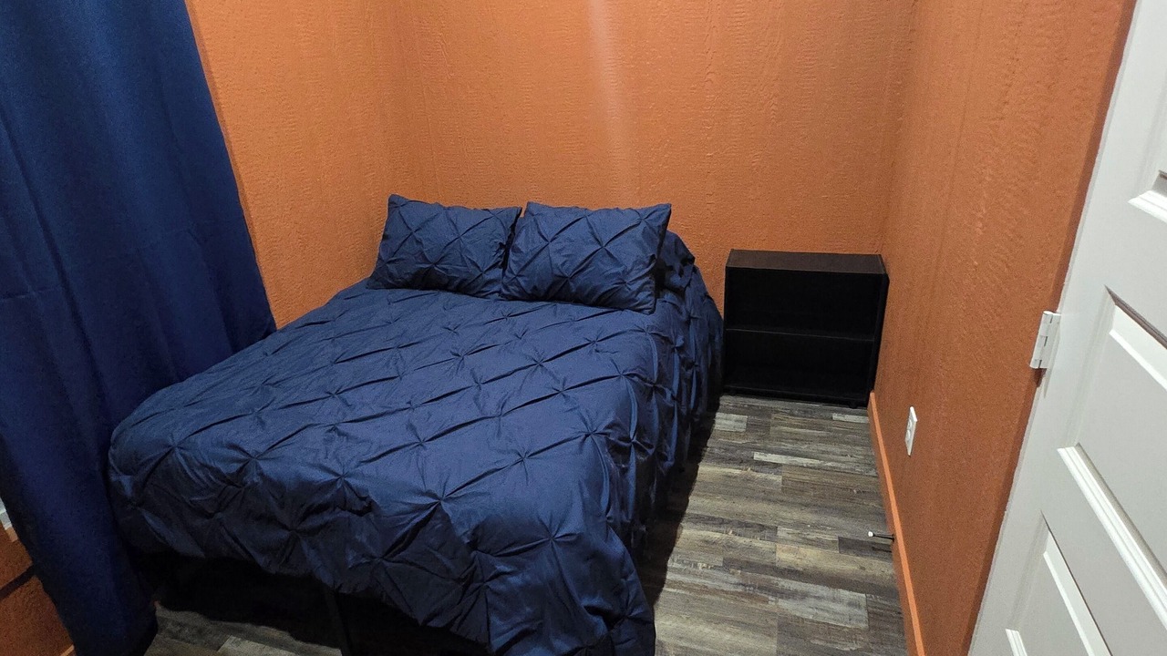 Photo of Bedroom in Leary