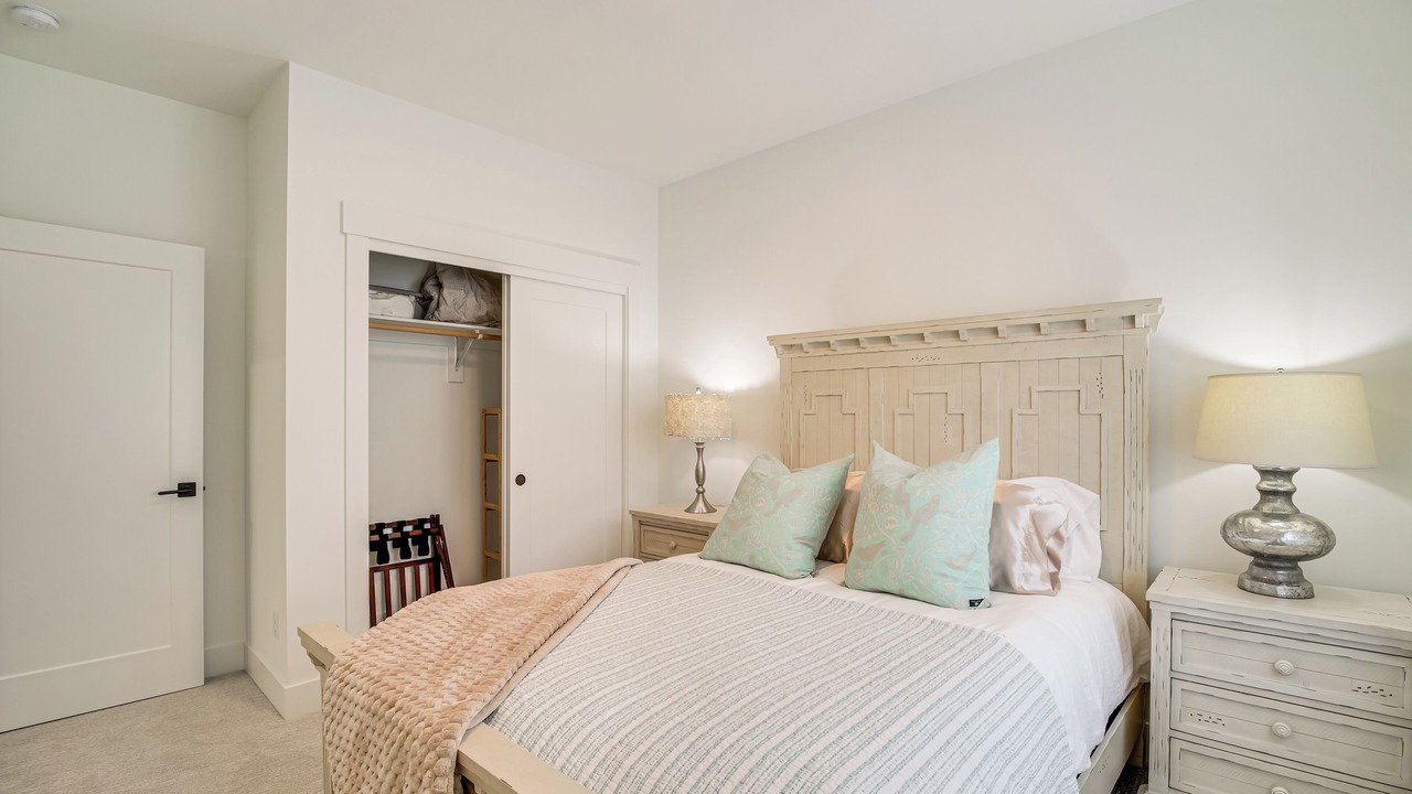 Photo of Bedroom in Eagle Point