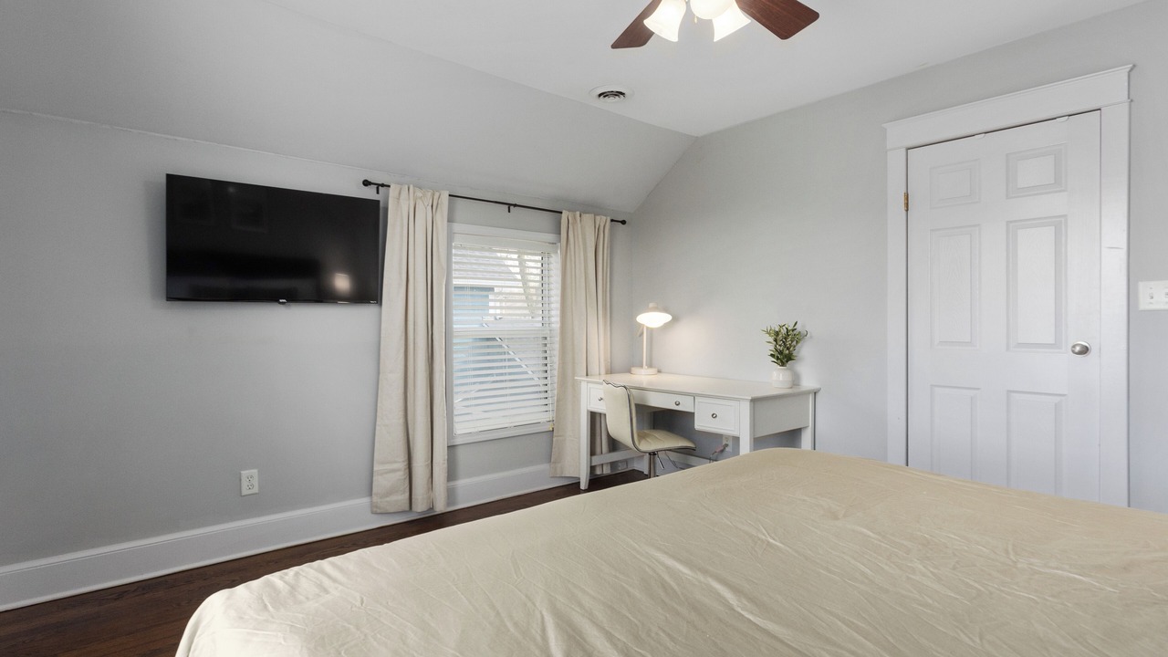 Photo of Bedroom in Lee's Summit