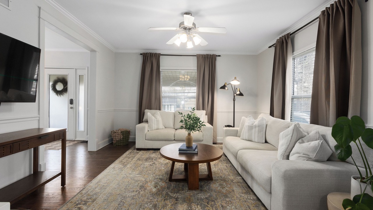 Photo of Livingroom in Lee's Summit