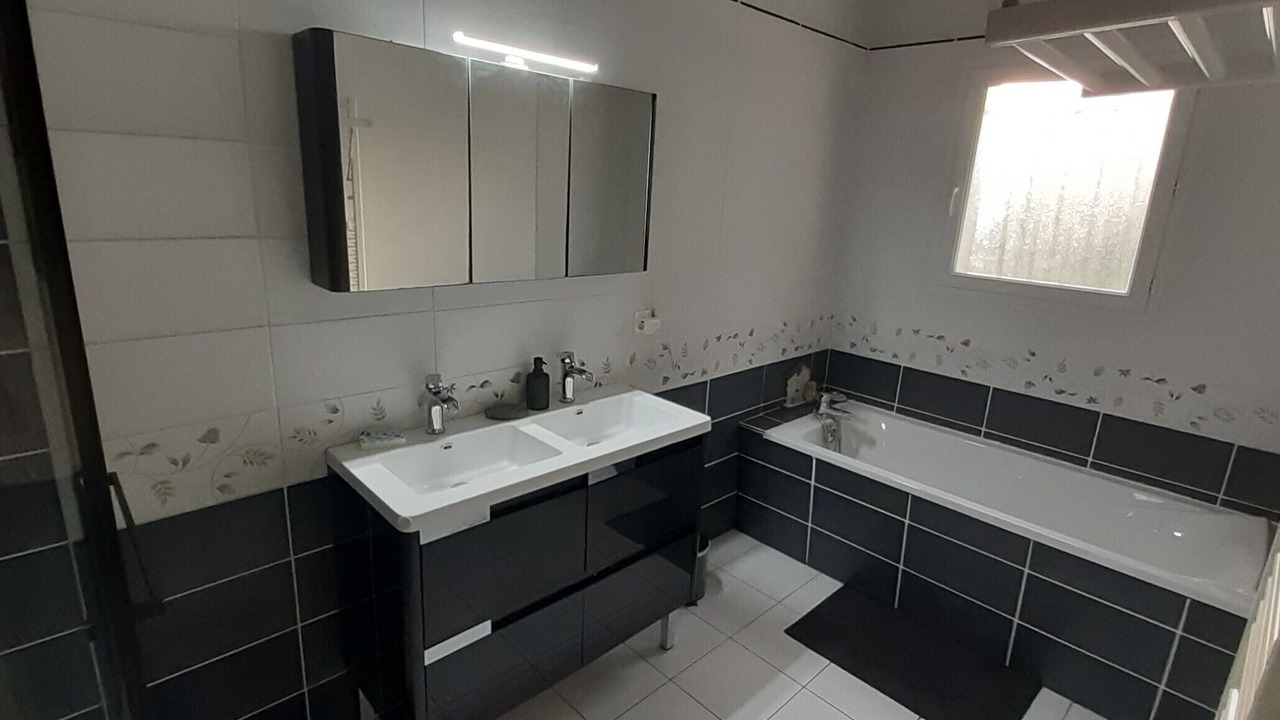 Photo of Bathroom in Rosieres-pres-Troyes