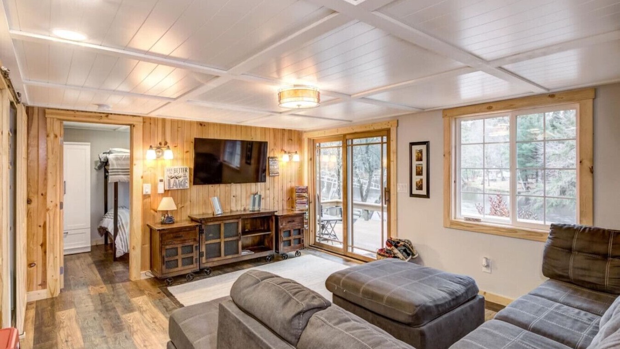 Photo of Livingroom in Holcombe