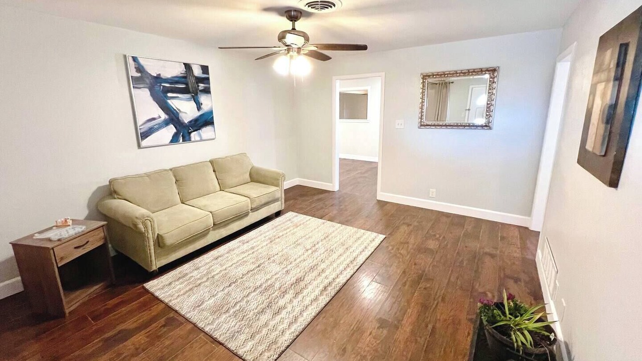 Photo of Livingroom in North Richland Hills