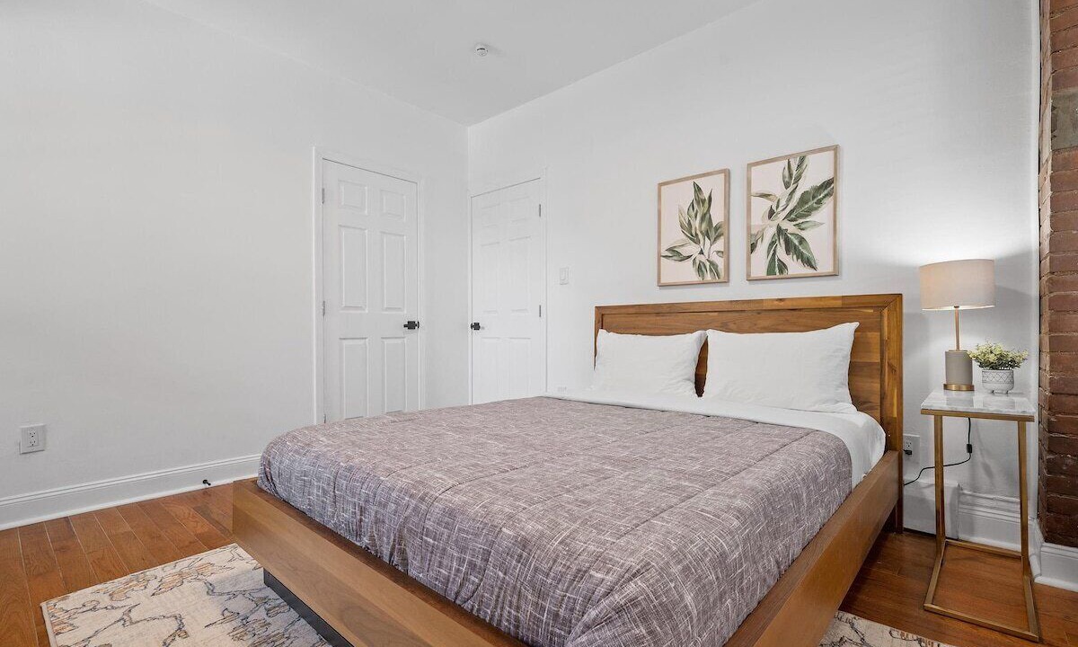 Photo of Bedroom in Shadyside