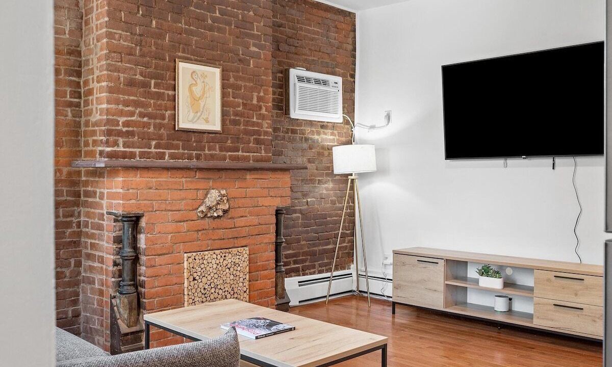 Photo of Livingroom in Shadyside
