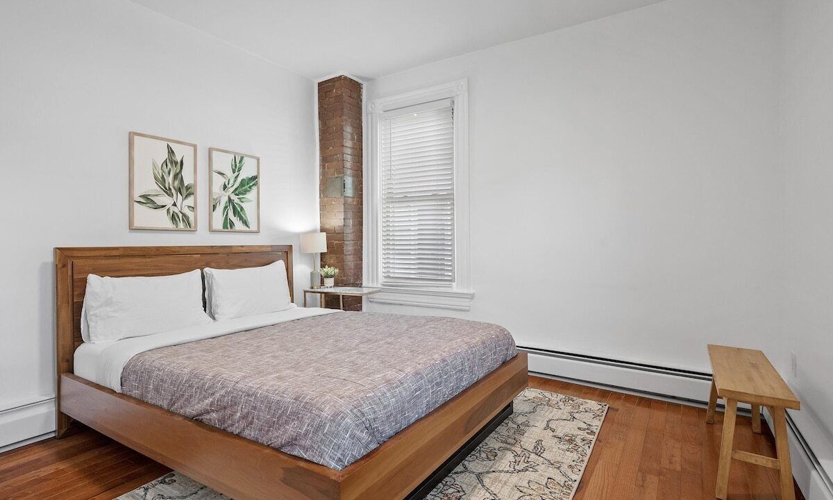 Photo of Bedroom in Shadyside