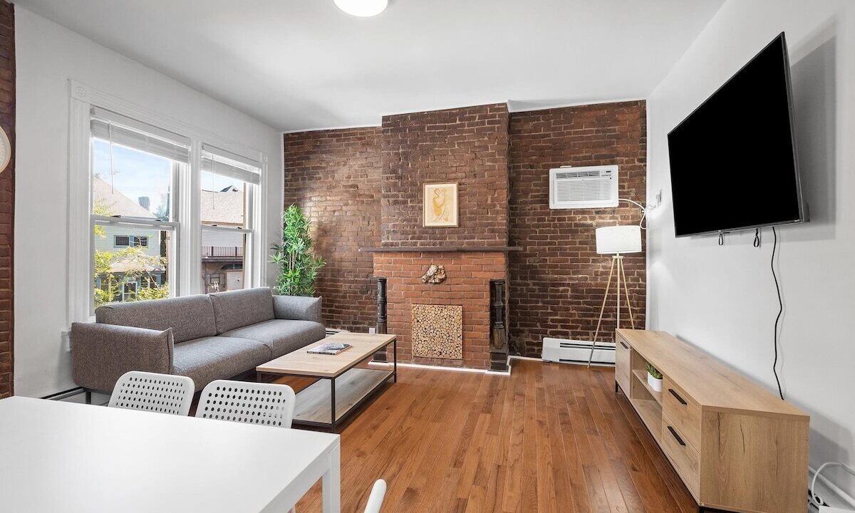 Photo of Livingroom in Shadyside