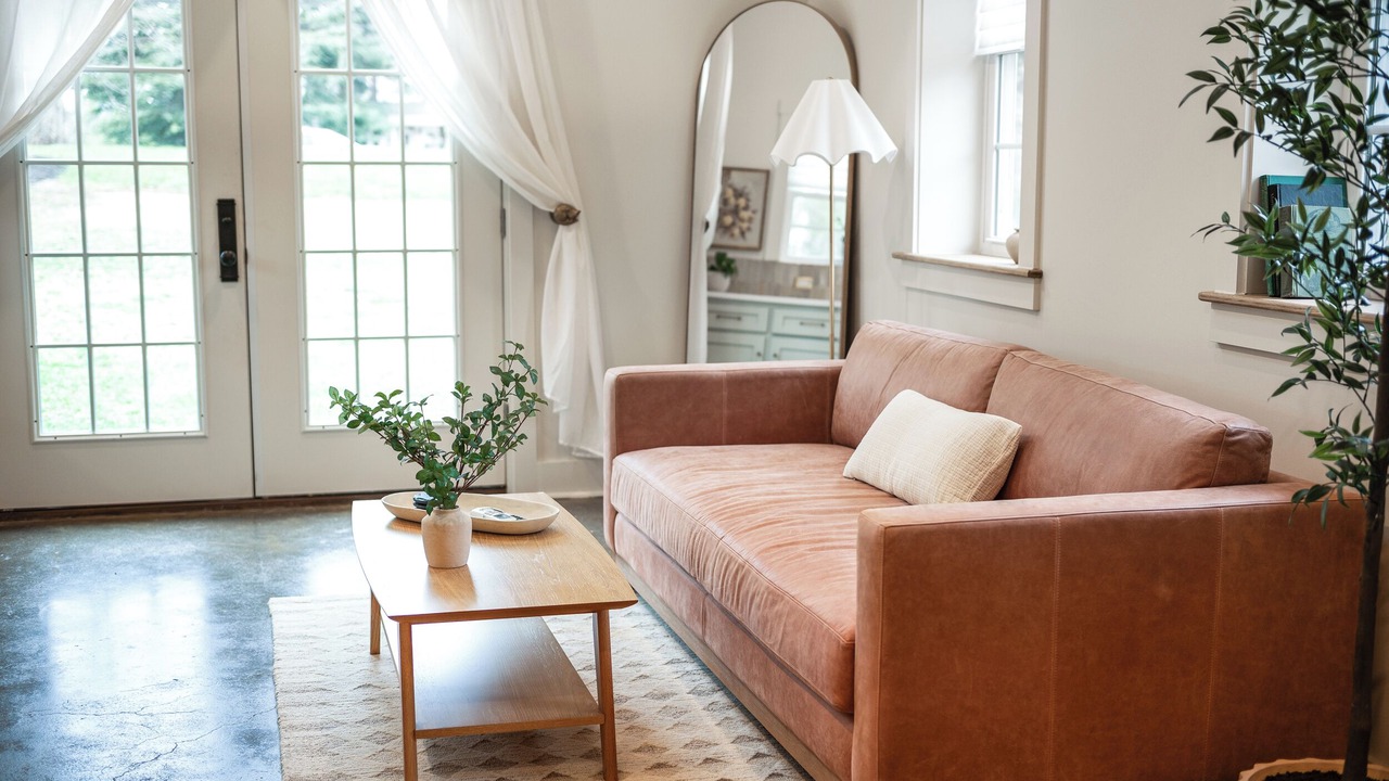 Photo of Livingroom in Amherst
