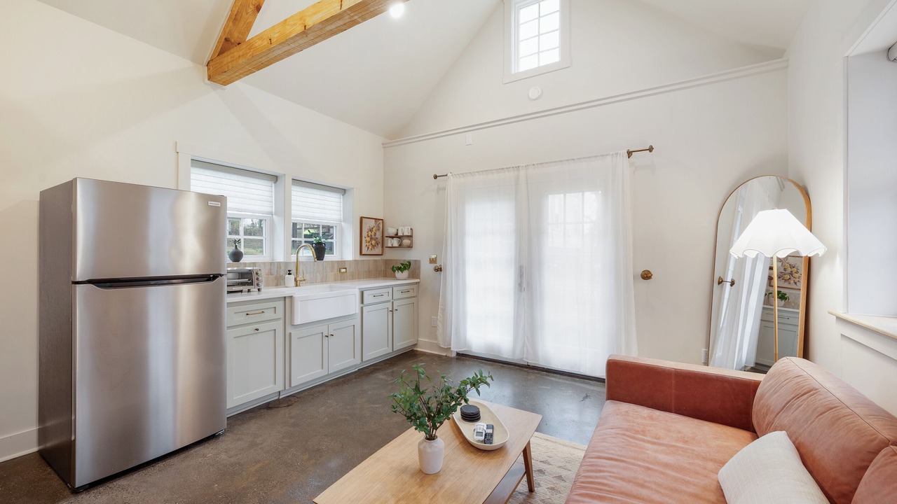 Photo of Livingroom in Amherst