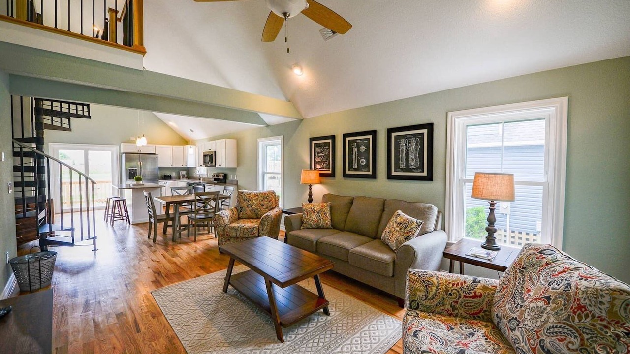 Photo of Livingroom in Harbinger