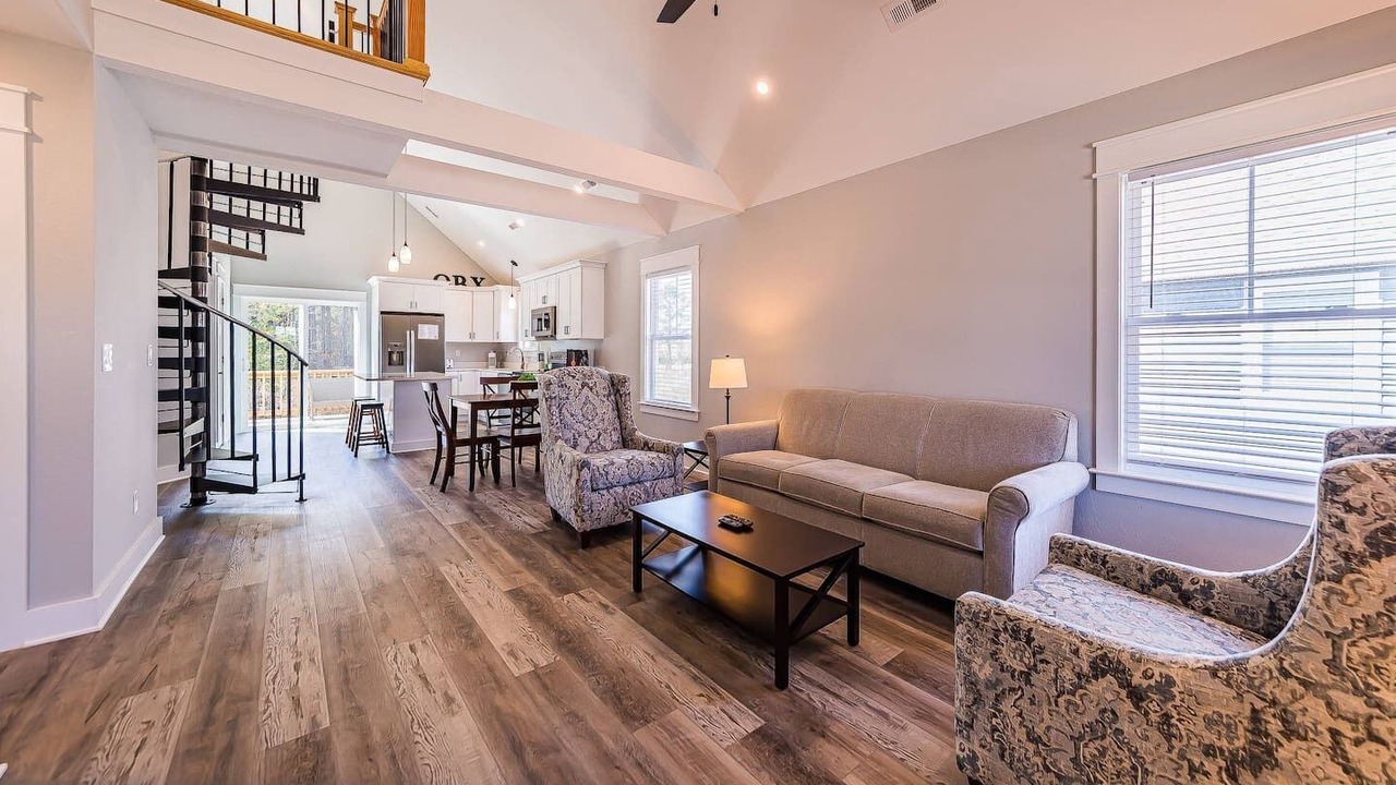 Photo of Livingroom in Harbinger