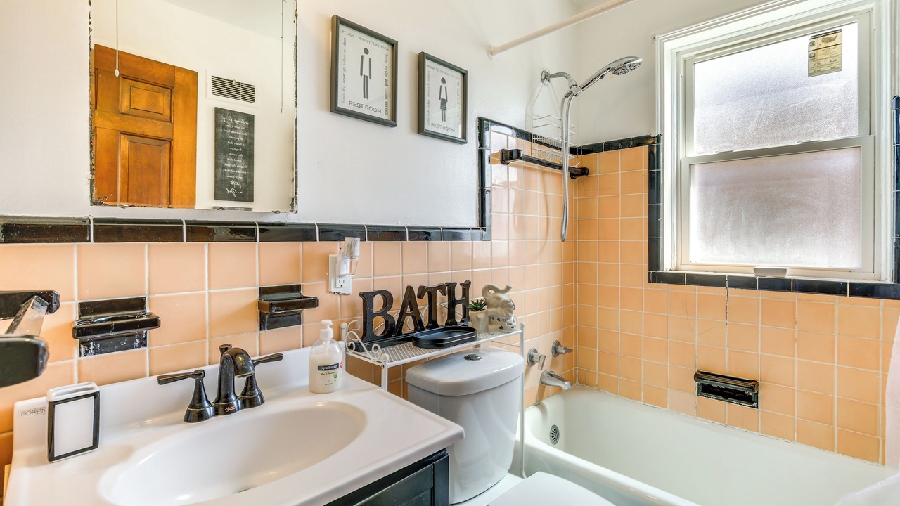 Photo of Bathroom in Beverly Hills