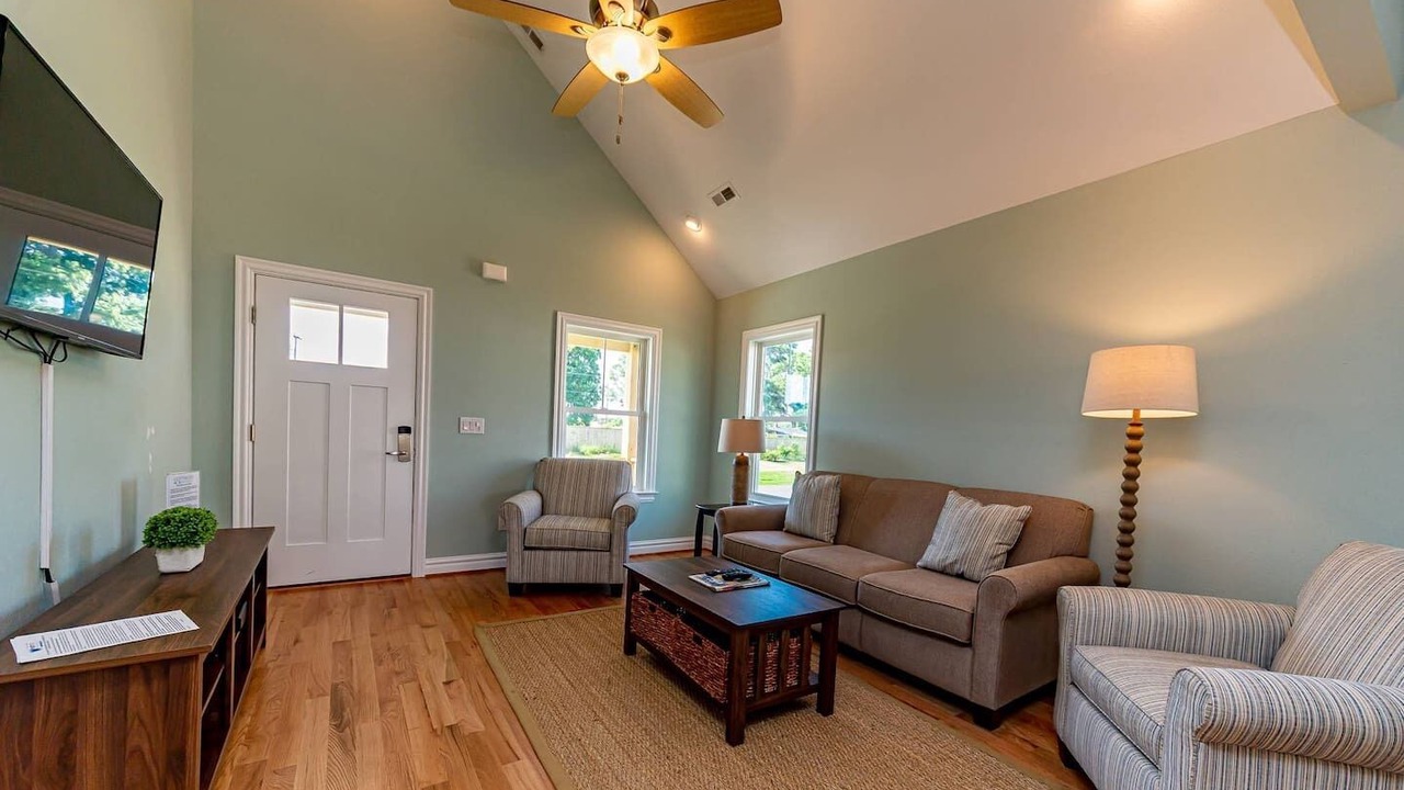 Photo of Livingroom in Harbinger