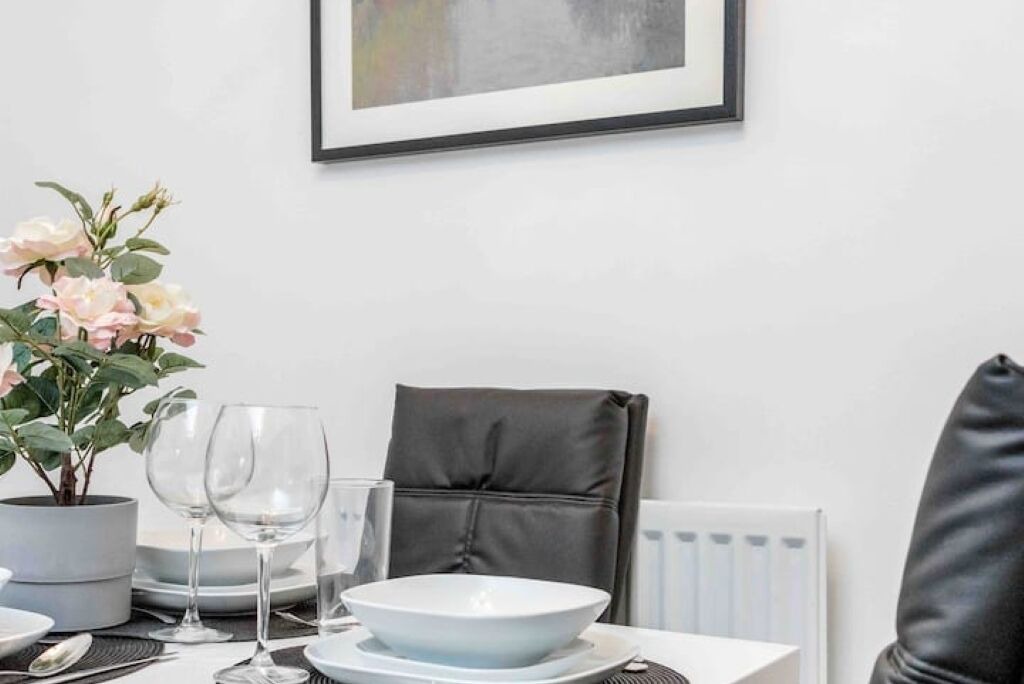 Photo of Others in Crays Hill