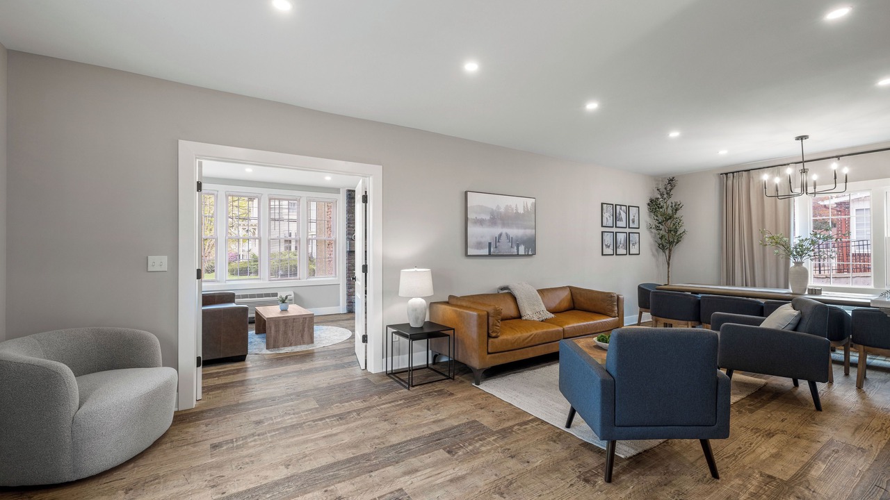 Photo of Livingroom in Downtown Niagara Falls