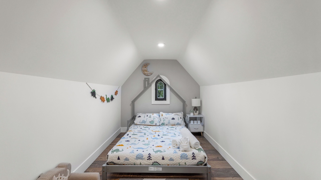 Photo of Bedroom in Downtown Niagara Falls