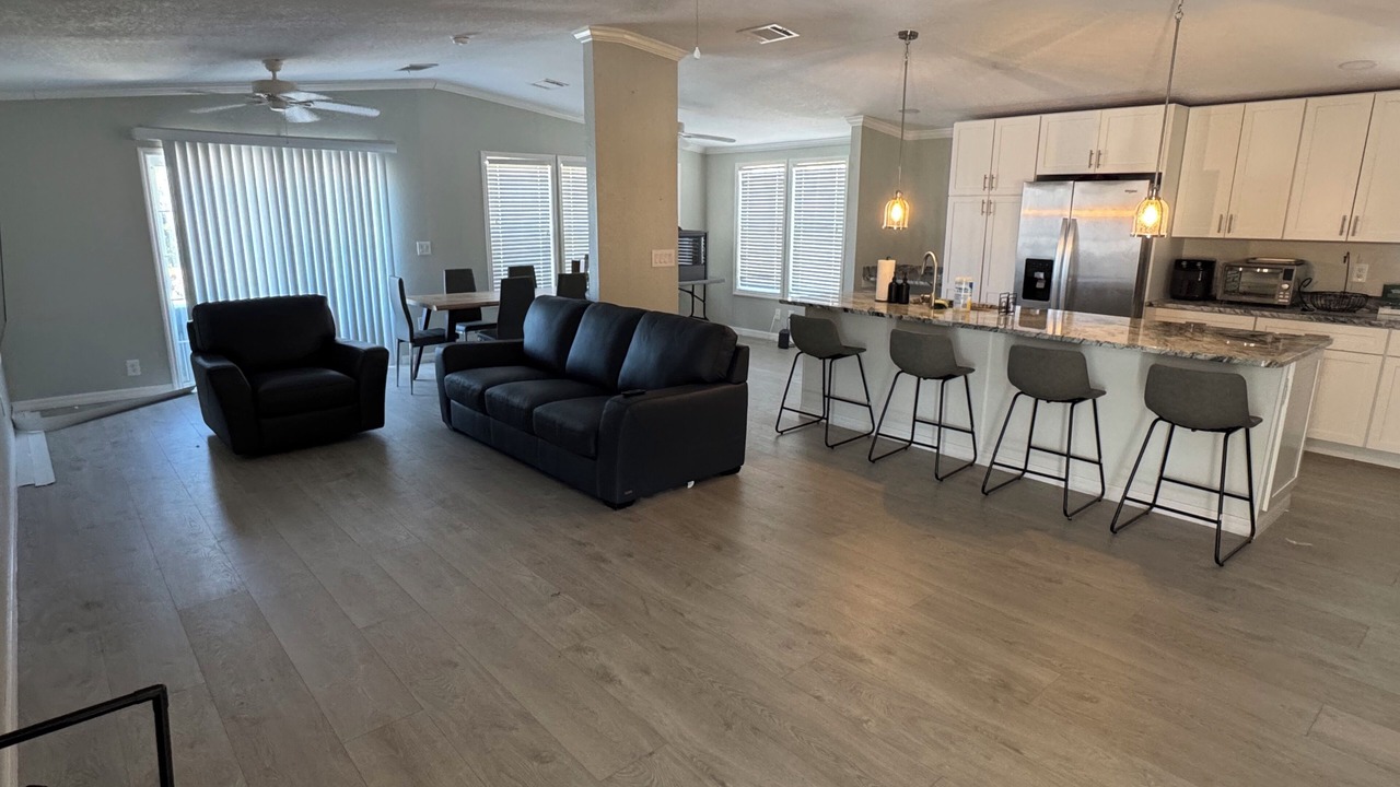 Photo of Livingroom in Saint James City
