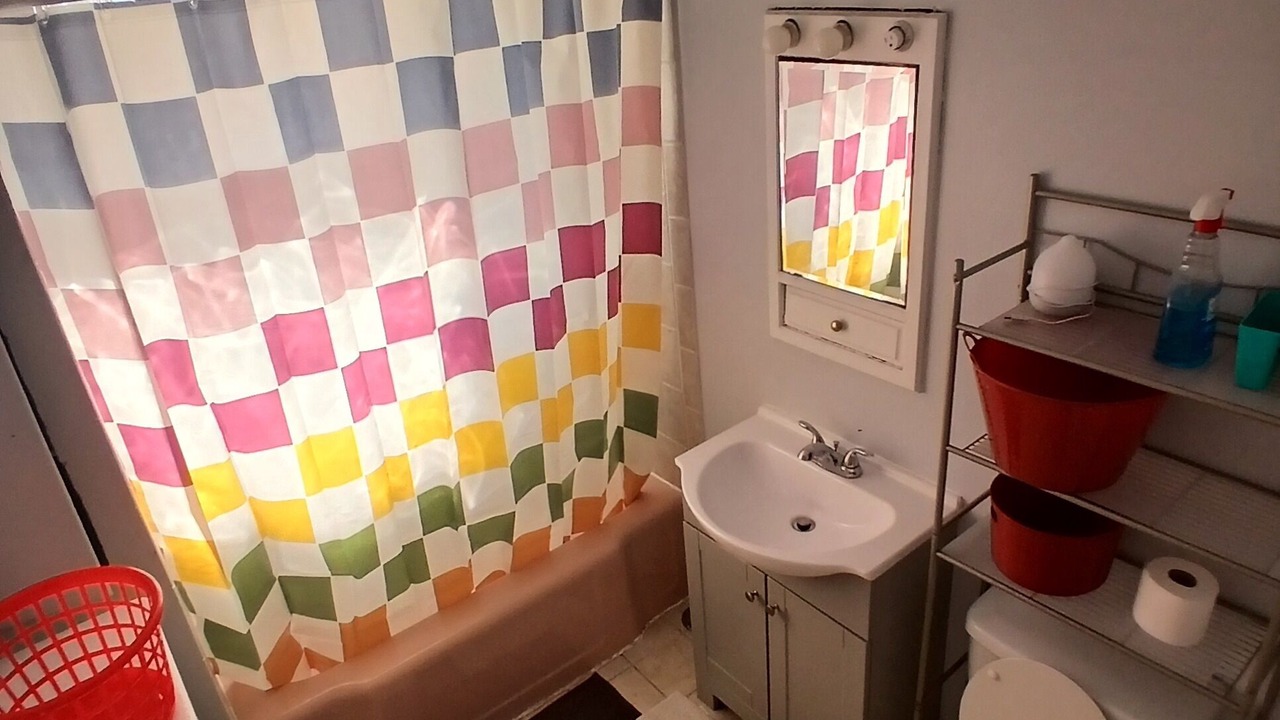 Photo of Bathroom in Jefferson Park