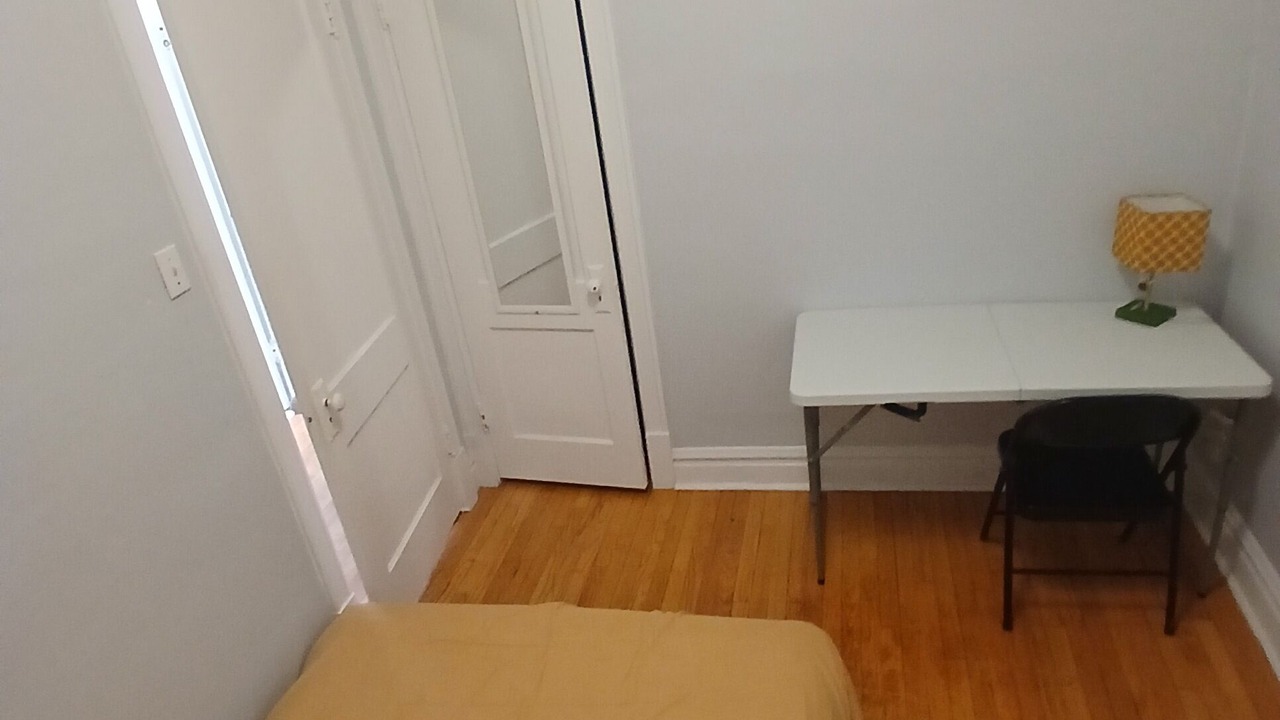 Photo of Bedroom in Jefferson Park