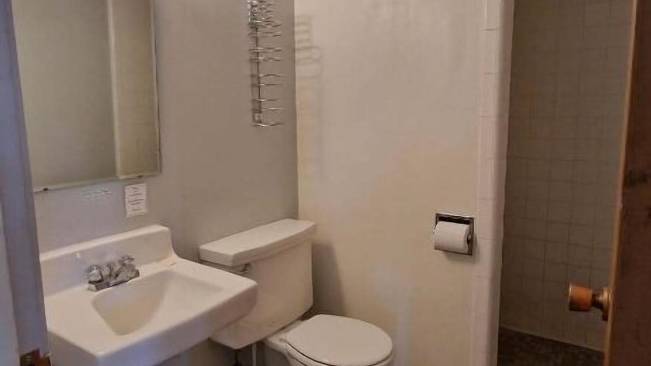 Photo of Bathroom in Garden City