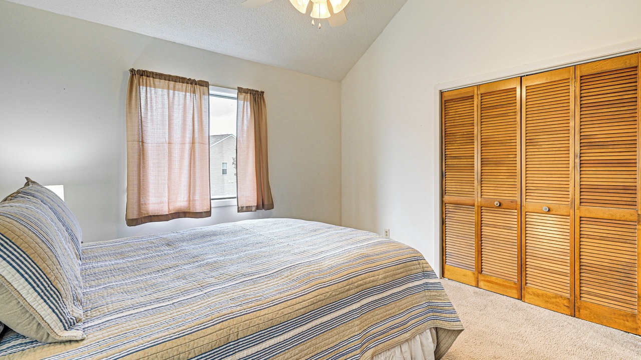 Photo of Bedroom in Surfside Beach