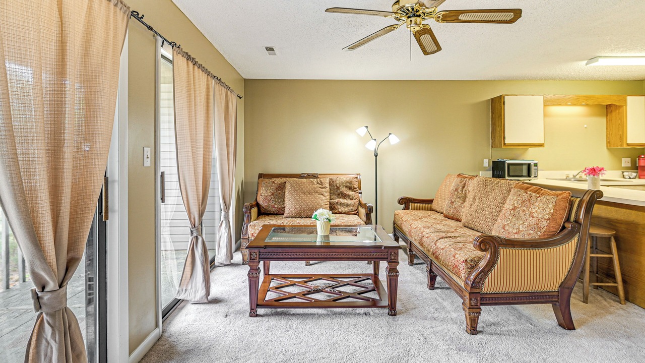 Photo of Livingroom in Surfside Beach
