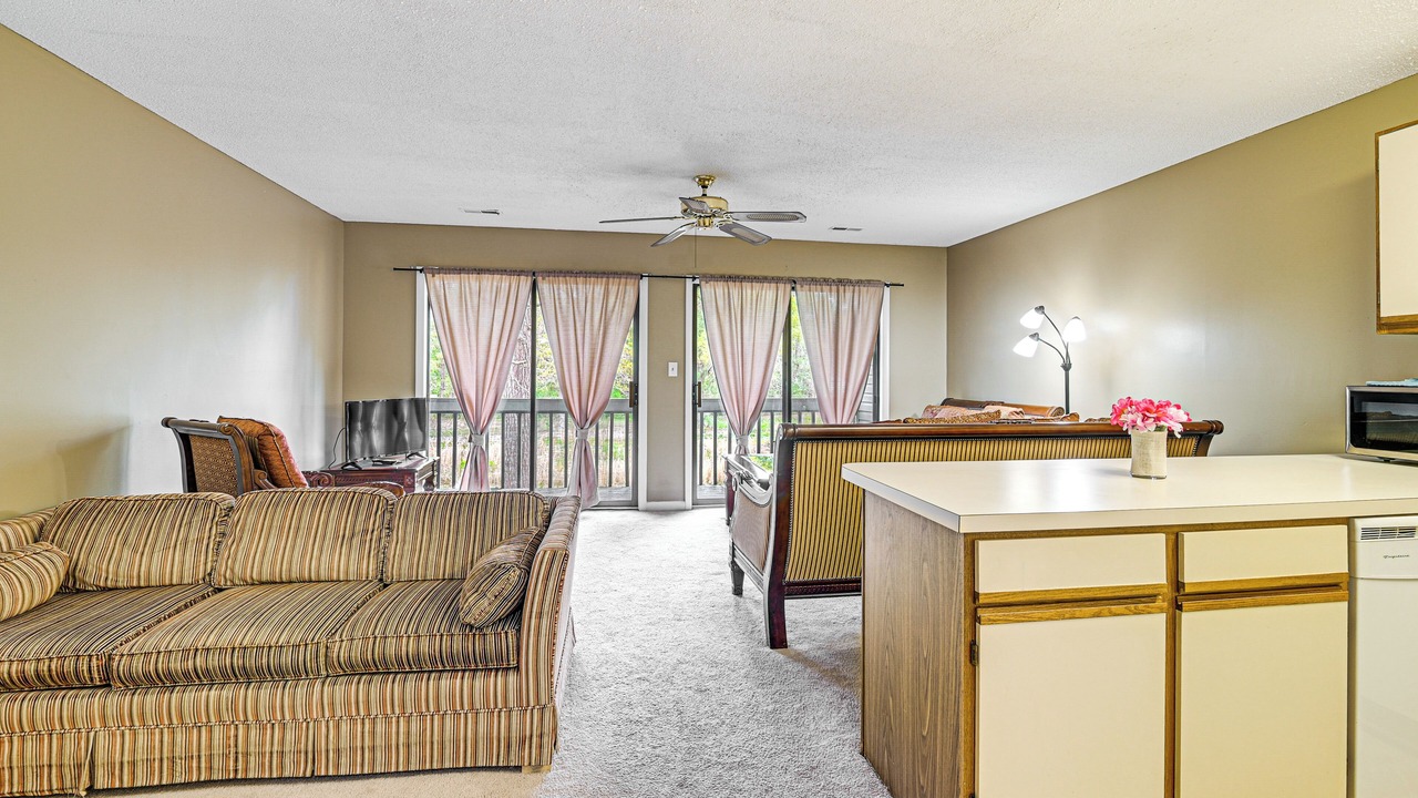 Photo of Livingroom in Surfside Beach