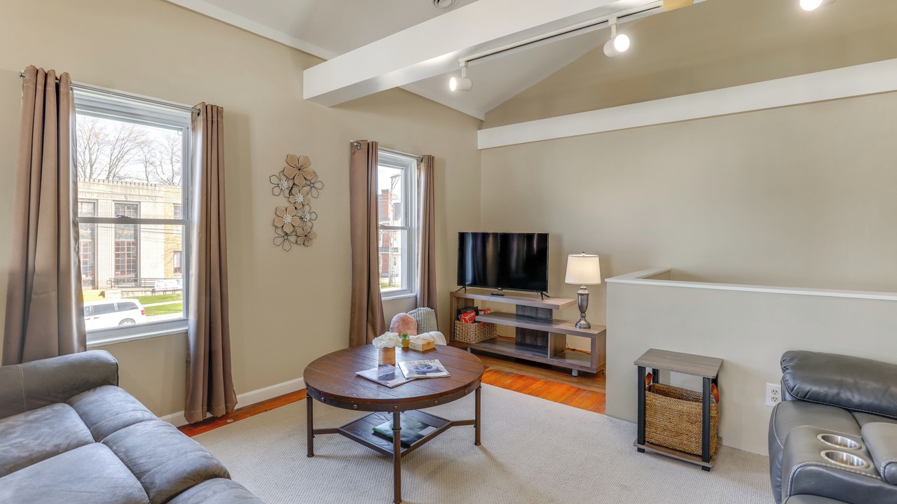 Photo of Livingroom in Seneca Falls