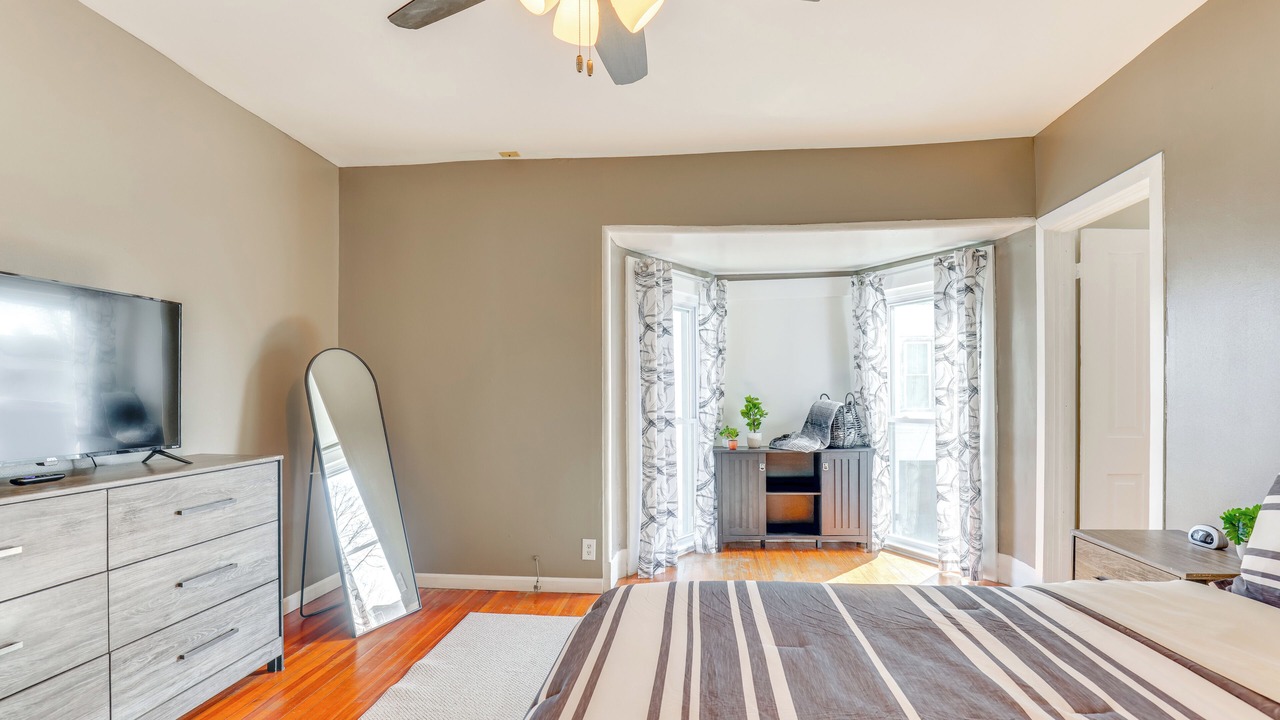 Photo of Bedroom in Seneca Falls
