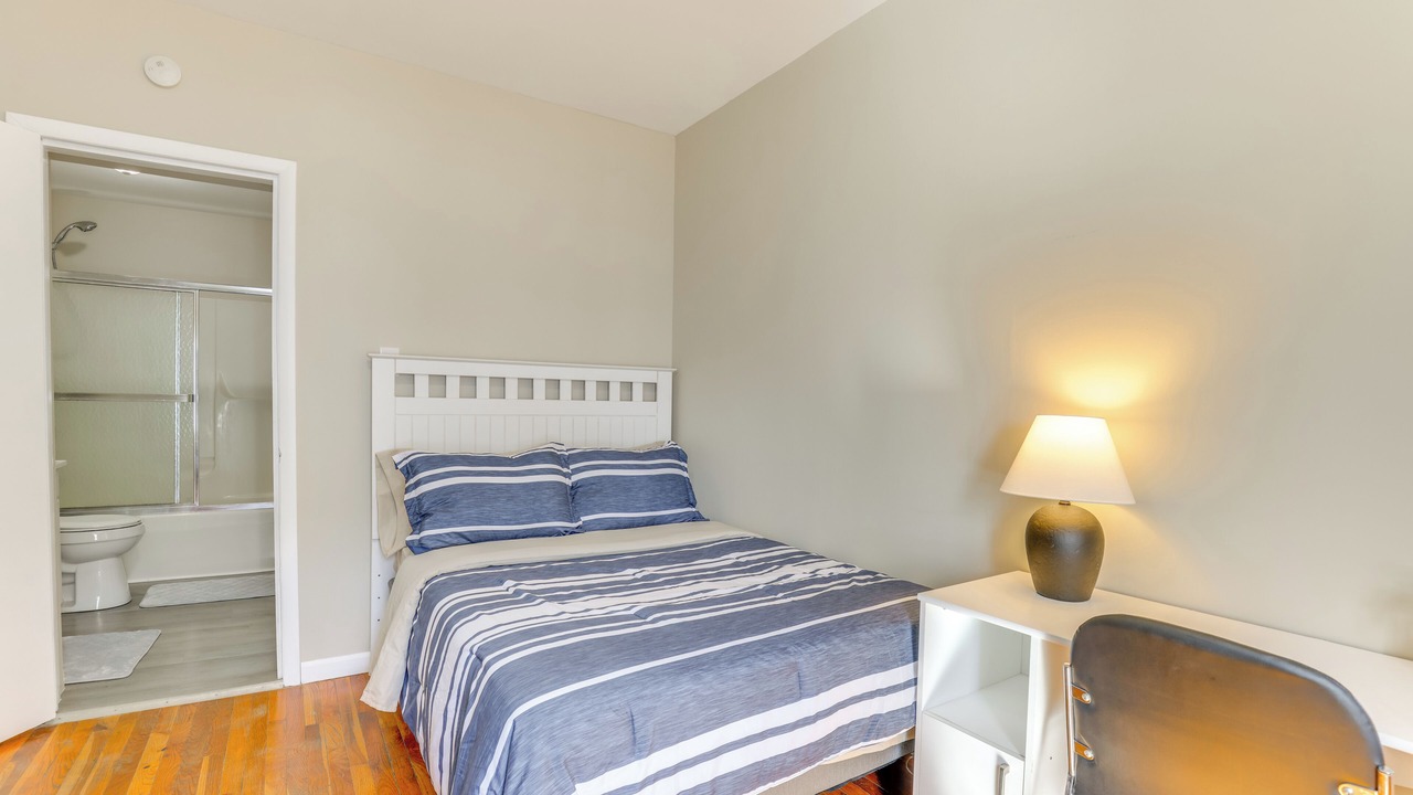 Photo of Bedroom in Seneca Falls