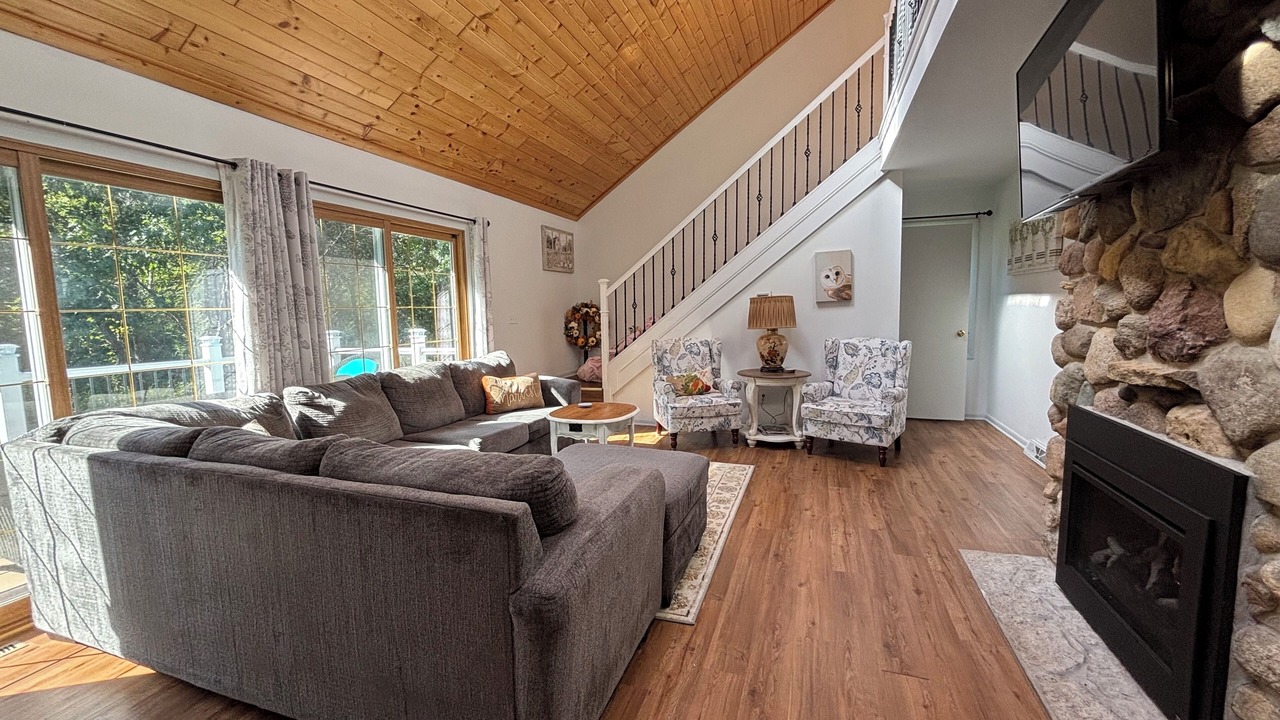 Photo of Livingroom in Honey Creek