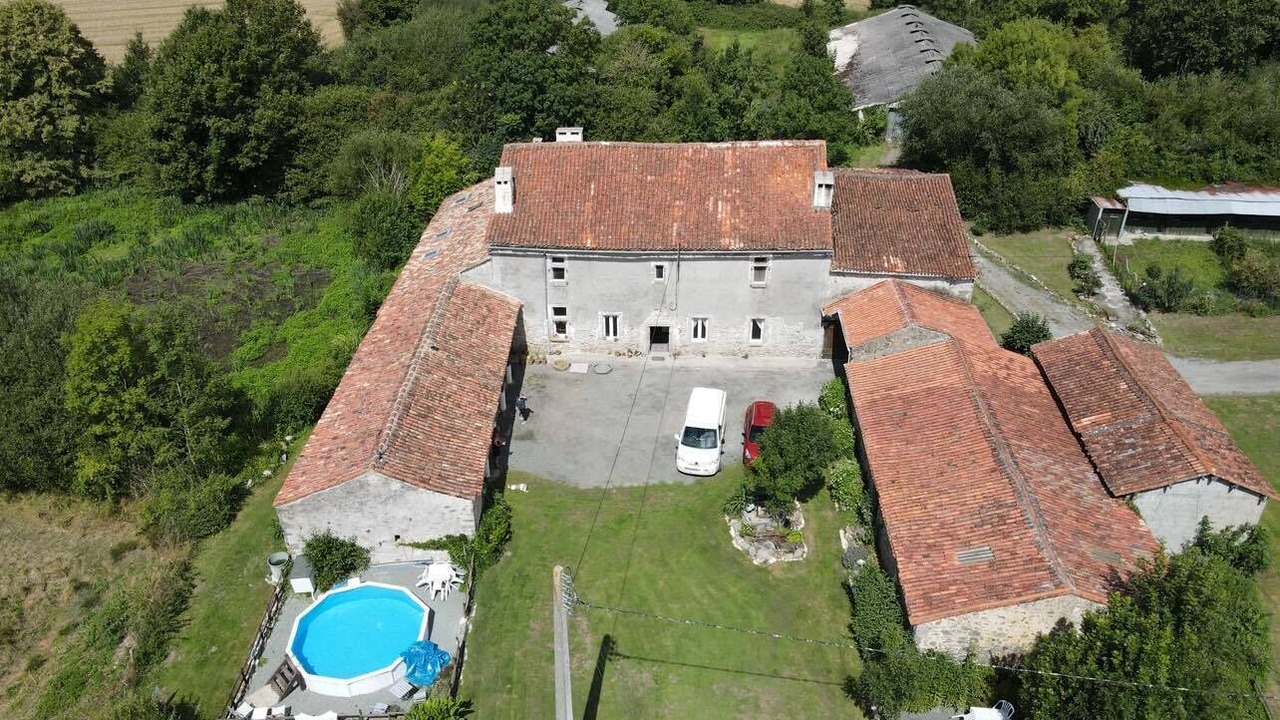 Photo of Outdoor in La Foret-sur-Sevre