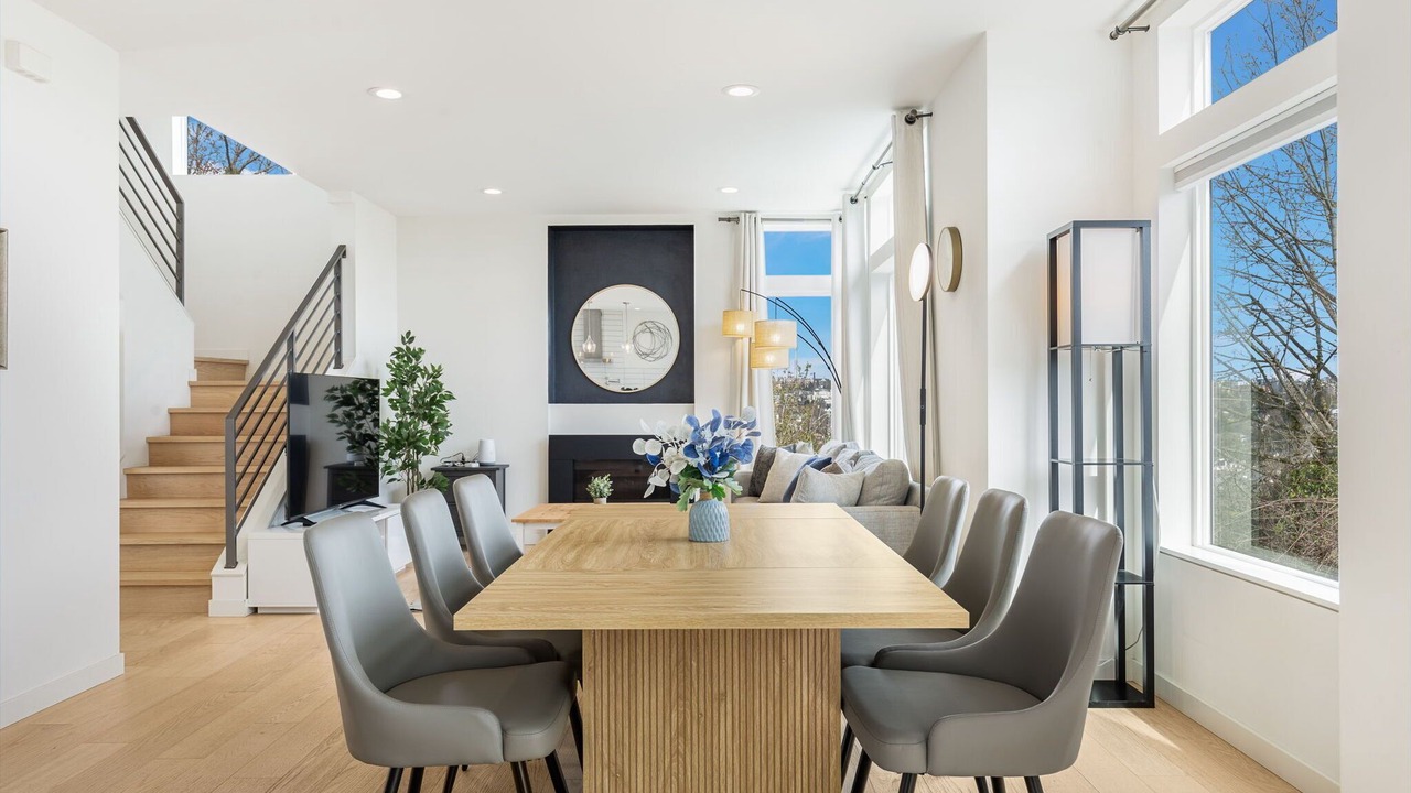 Photo of Others in North Beacon Hill