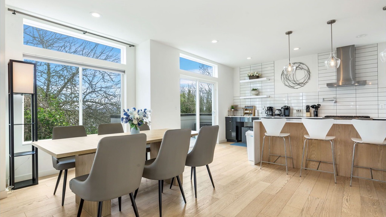 Photo of Others in North Beacon Hill