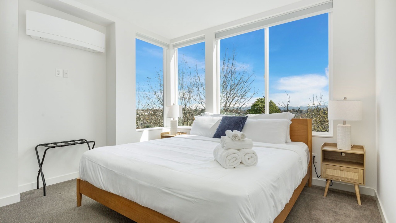 Photo of Bedroom in North Beacon Hill