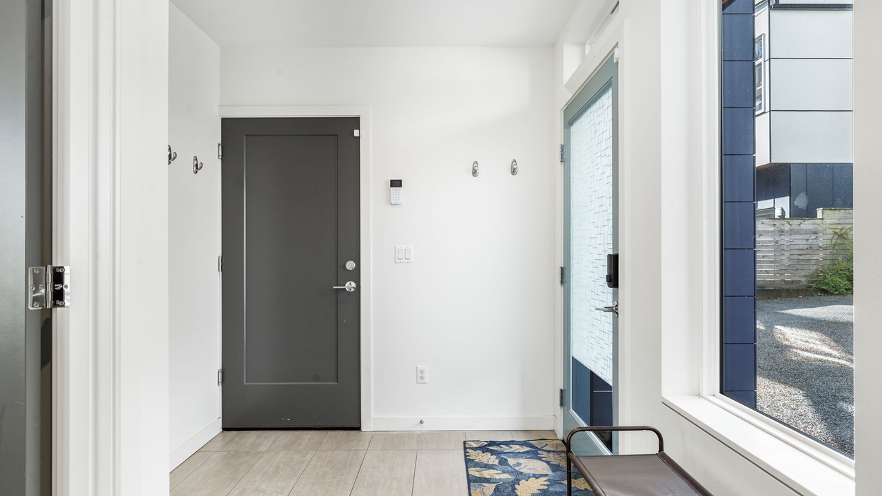 Photo of Others in North Beacon Hill