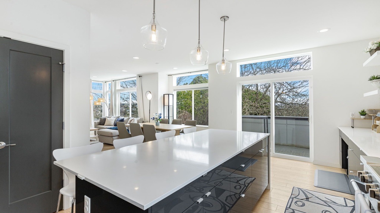 Photo of Others in North Beacon Hill