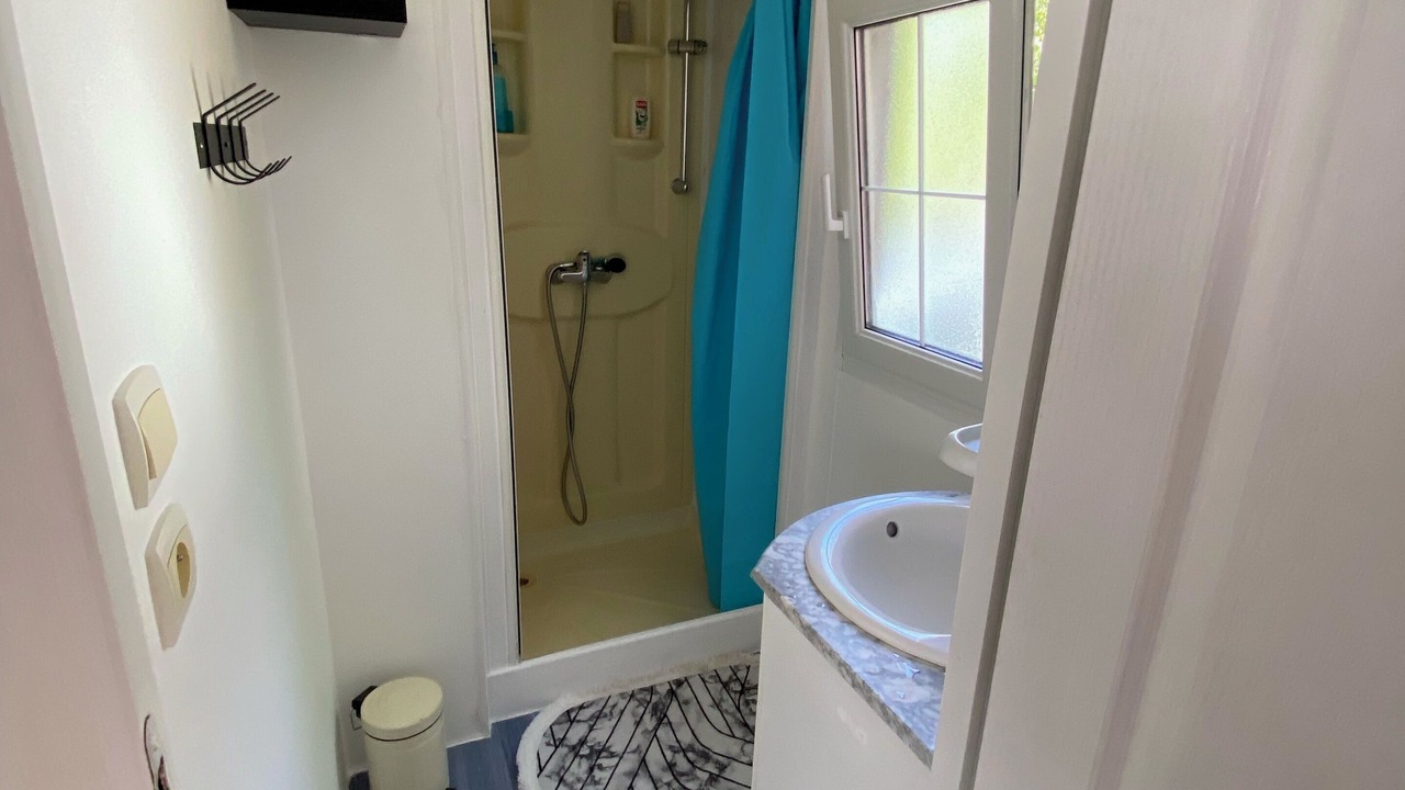 Photo of Bathroom in Lunel