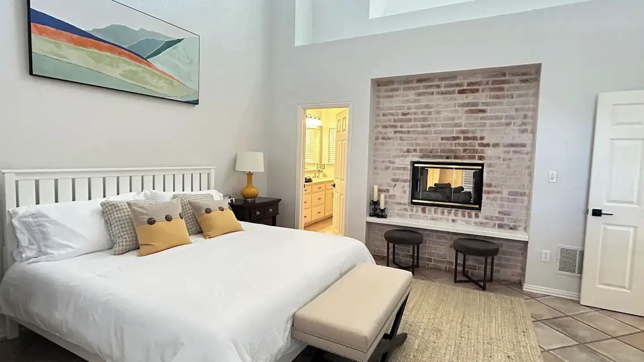 Photo of Bedroom in Hickory Creek