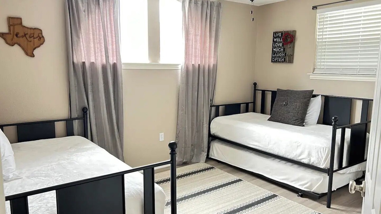Photo of Bedroom in Hickory Creek