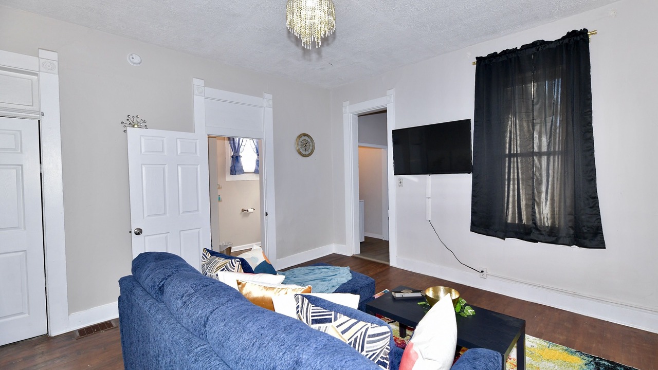 Photo of Livingroom in Babe Denny