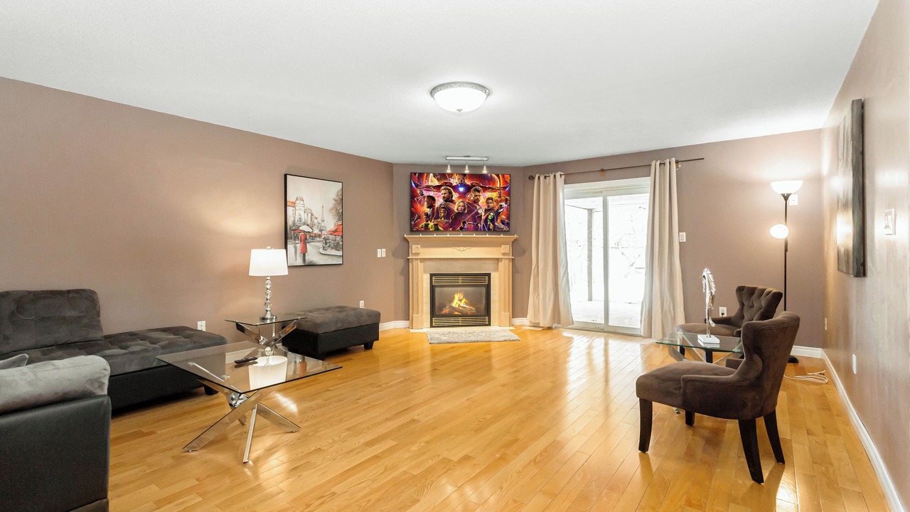 Photo of Livingroom in Stoney Creek