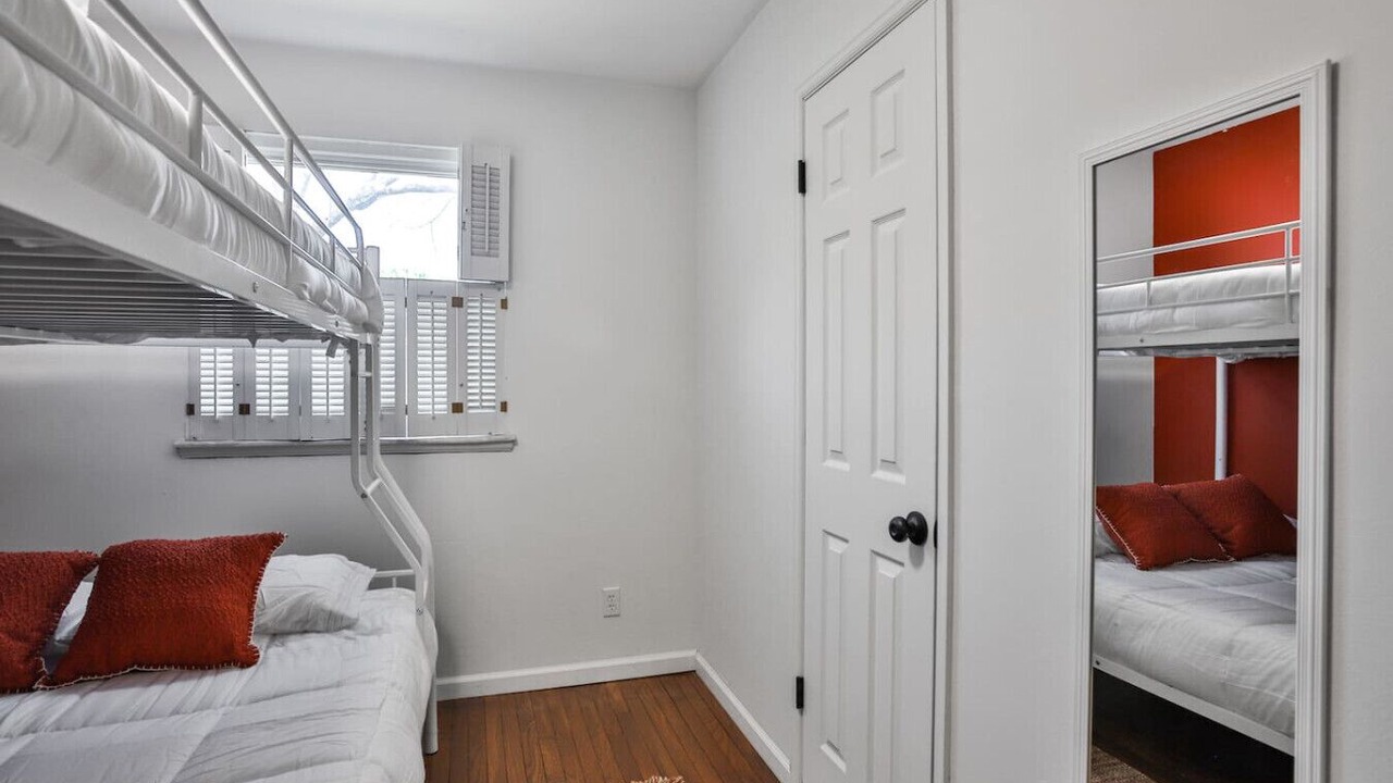 Photo of Bedroom in Maryland Heights
