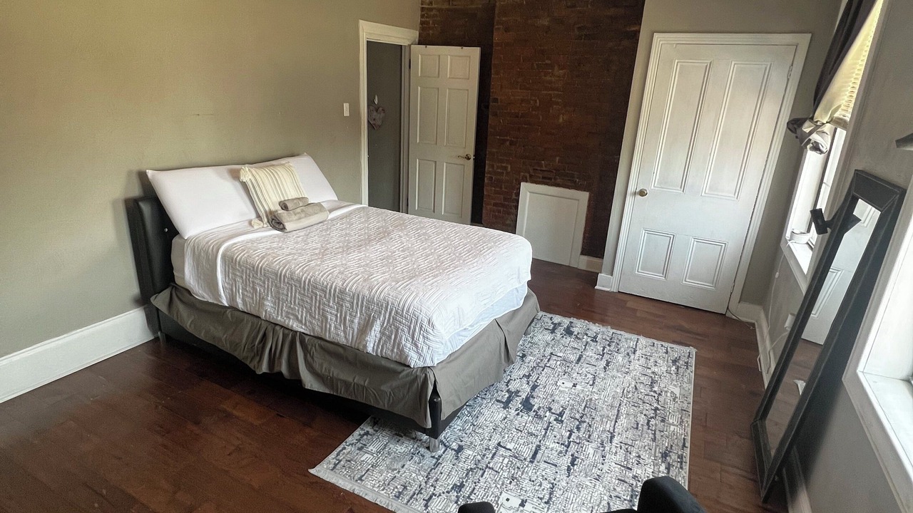 Photo of Bedroom in South Side Flats