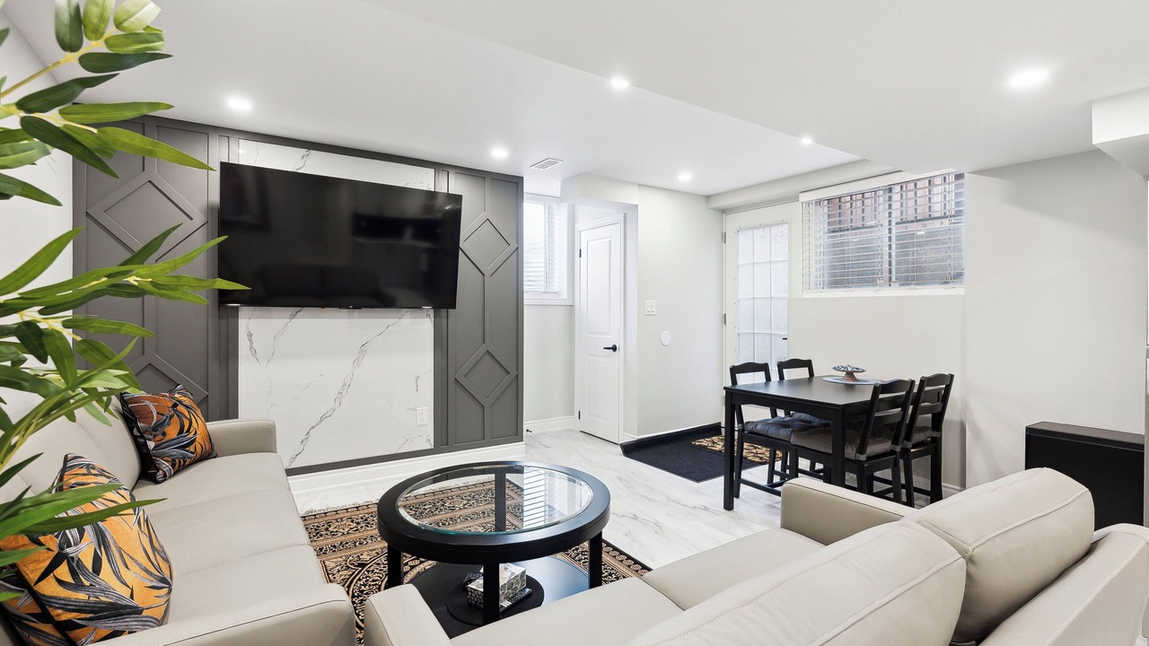 Photo of Livingroom in Whitchurch-Stouffville